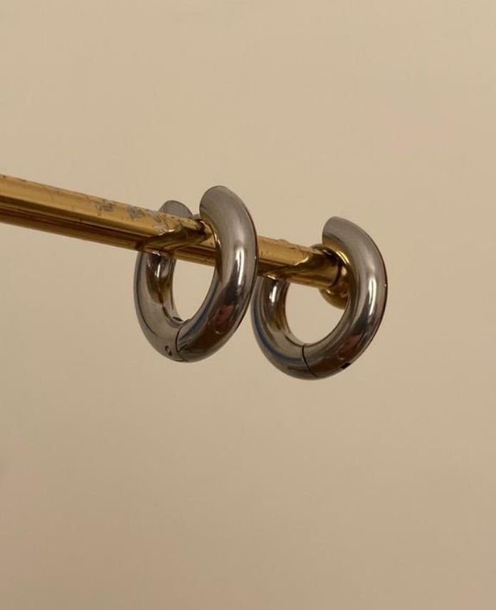 CKUORTAKALINHALKAS-1.jpg Çelik Orta Kalın Halka Küpe - Görsel 1