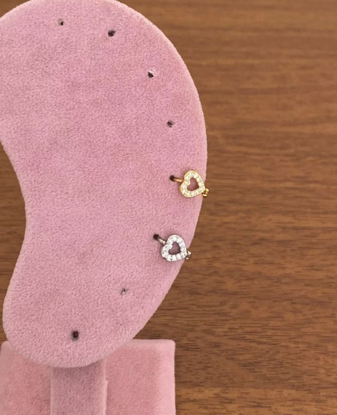 CPIICIBOSKALP-1.jpg Pirinç Helix İçi Boş Kalp Piercing - Görsel 1