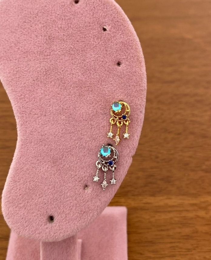 CPISALLANTILIAY-1-1.jpg Çelik Tragus Sallantılı Ay Piercing - Görsel 1