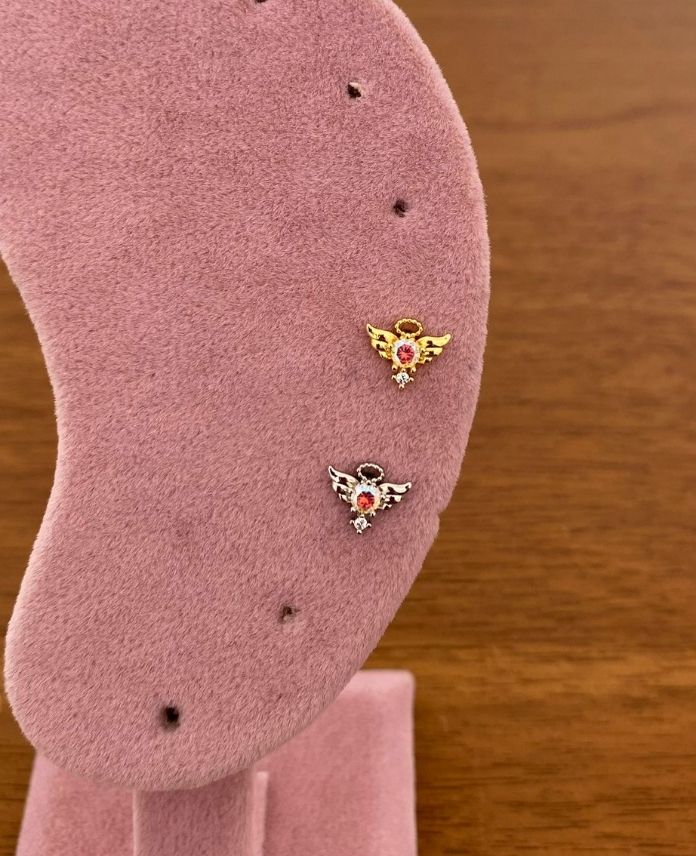 CPITASLIMELEK-1-1.jpg Çelik Tragus Taşlı Melek Piercing - Görsel 1