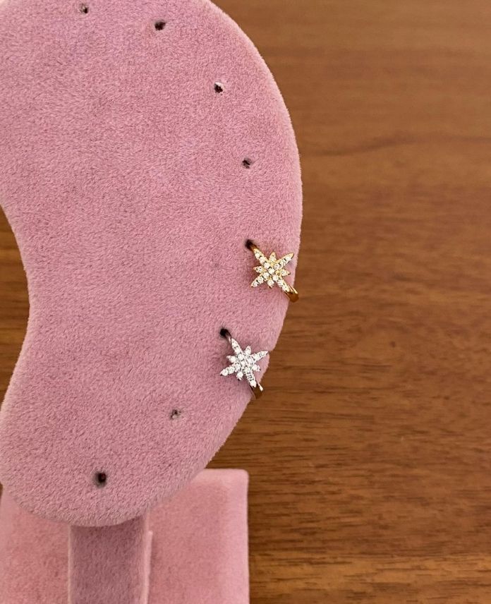 CPITASLIYILDIZ-1-1.jpg Pirinç Helix Taşlı Yıldız Piercing - Görsel 1