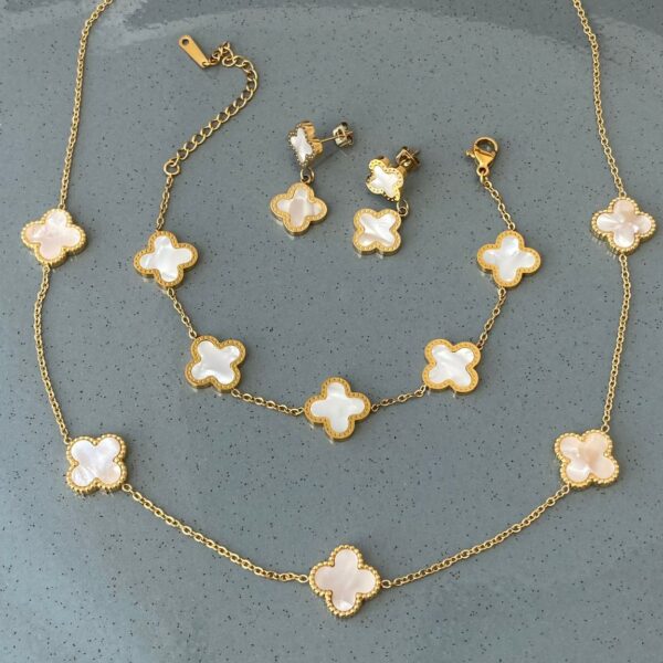 Çelik Beyaz Yonca Set