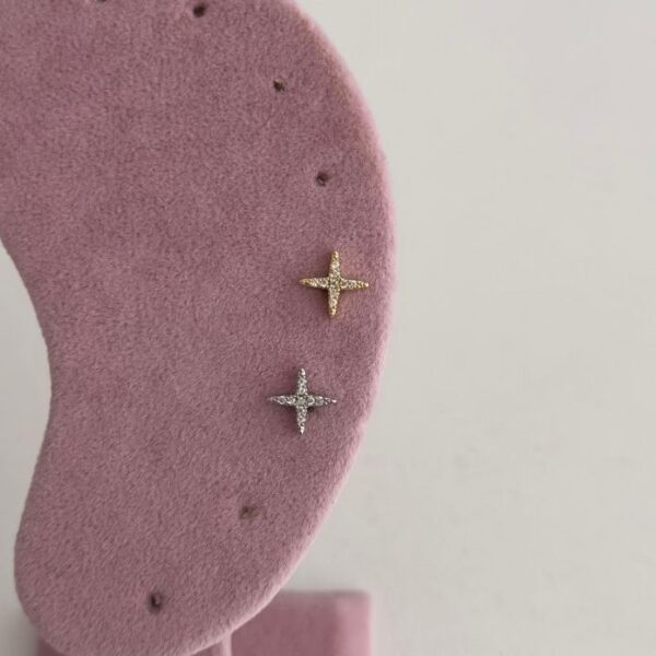 Çelik Artı Sıra Taş Tragus Piercing (Arkası Düz)