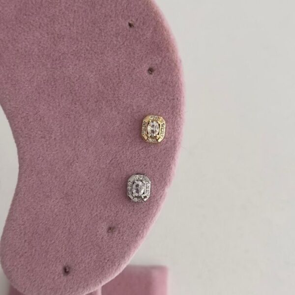 Çelik Baget Taşlı Tragus Piercing (Arkası Düz)