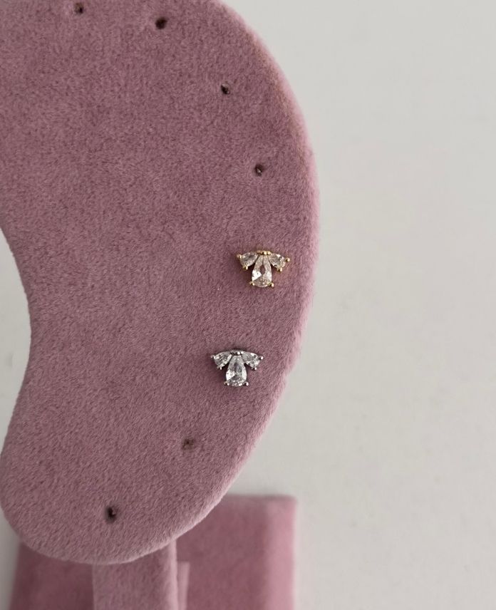 CTRKANATMELEKTAS-1.jpg Çelik Kanat Melek Tragus Piercing (Arkası Düz) - Görsel 1