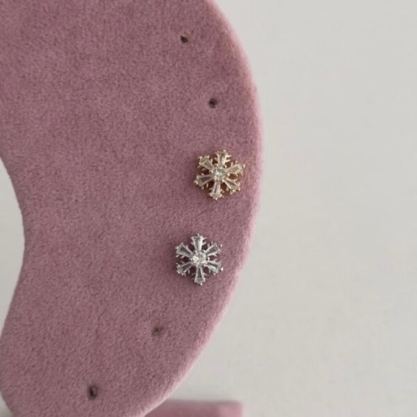 Çelik Kar Tanesi Tragus Piercing (Arkası Düz)