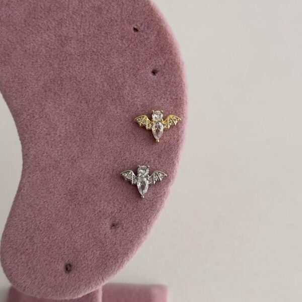 Çelik Yarasa Tragus Piercing (Arkası Düz)