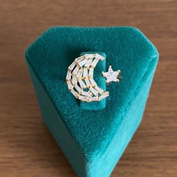 Çelik Ayarlamalı Ayyıldız Taşlı Yüzük