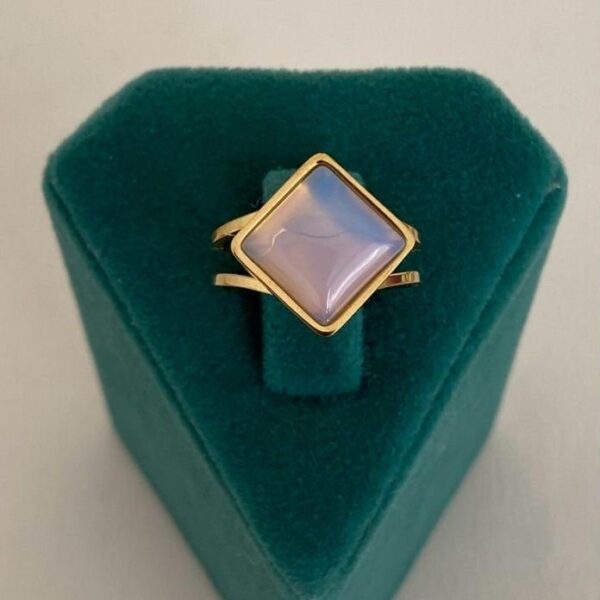 Çelik Ayarlamalı Kare Beyaz Yüzük