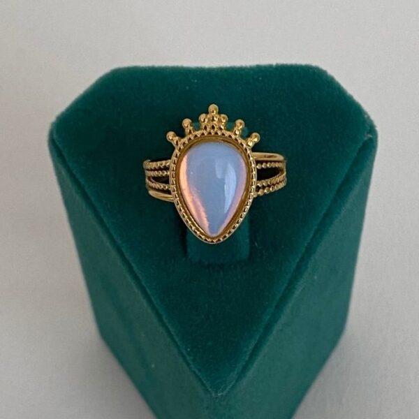 Çelik Ayarlamalı Taşlı Doğal Taş Beyaz Yüzük