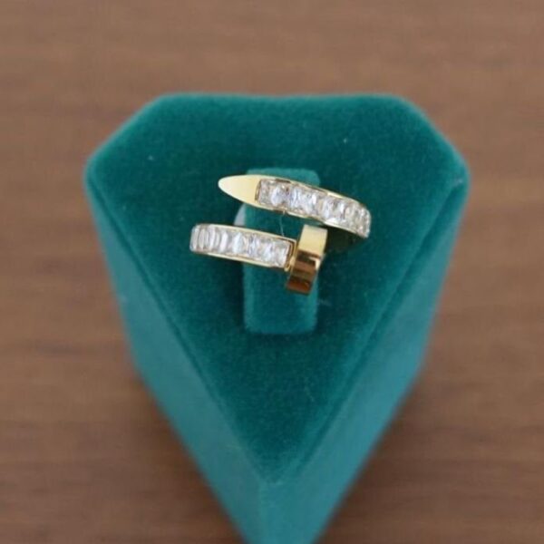 Çelik Ayarlamalı Taşlı Çivi Yüzük