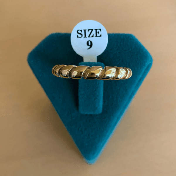 Çelik Numaralı Burgu Yüzük