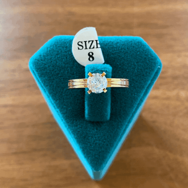 Çelik Numaralı Çizgi Kenarlı Tektaş Yüzük