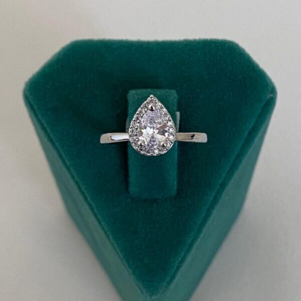 Çelik Numaralı Damla Taş Yüzük