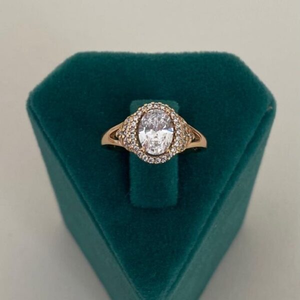 Xuping Numaralı Elips Taşlı Yüzük