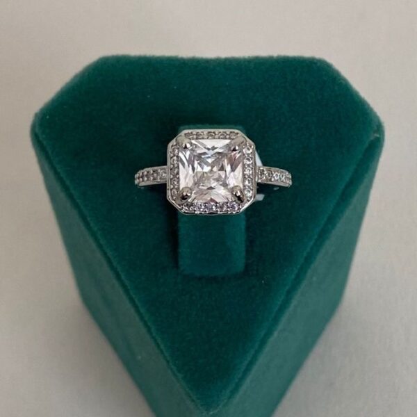 Çelik Numaralı Kare Baget Taş Yüzük