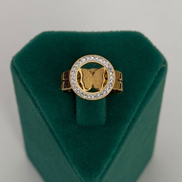 Çelik Numaralı Kelebek Simli Etrafı Taşlı Yüzük