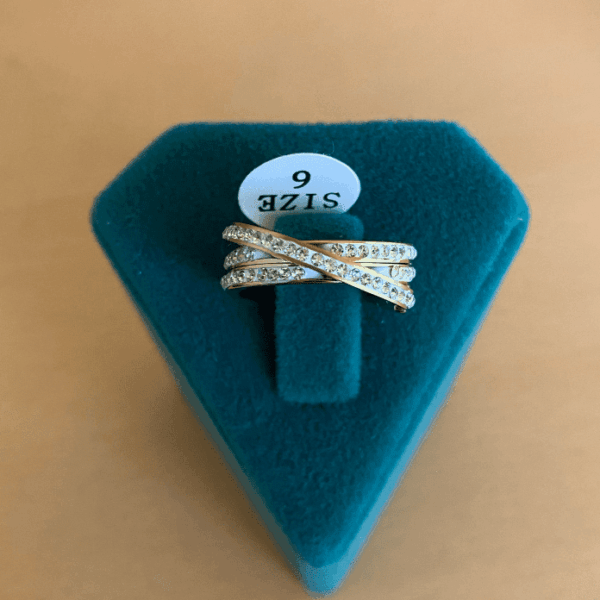 Çelik Numaralı Tamamı Taşlı Çapraz Yüzük