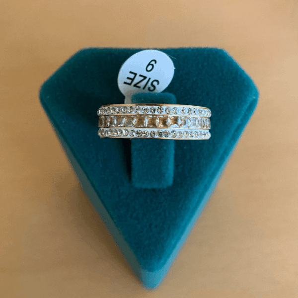 Çelik Numaralı Üç Sıra Taşlı Yüzük