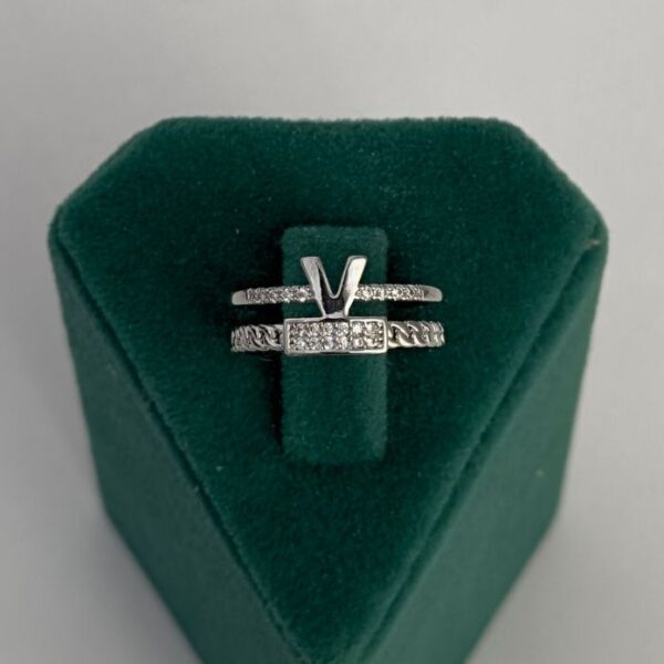 Pirinç V Yazılı Taşlı Ayarlanabilir Yüzük