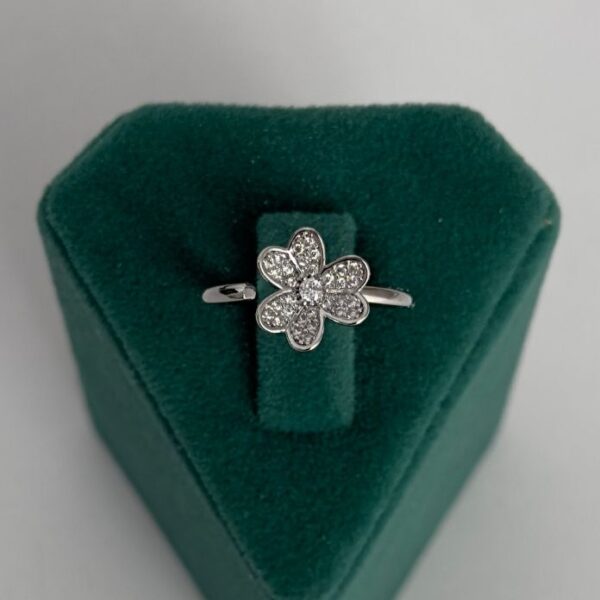 Pirinç Yaprak Yonca Ayarlanabilir Yüzük