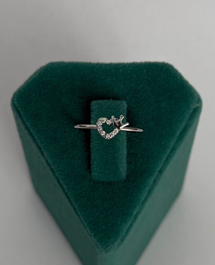 PYUAYARLANABILIRKALPTACTASLIS-1.jpg Pirinç Kalp Taç Ayarlanabilir Yüzük - Görsel 1