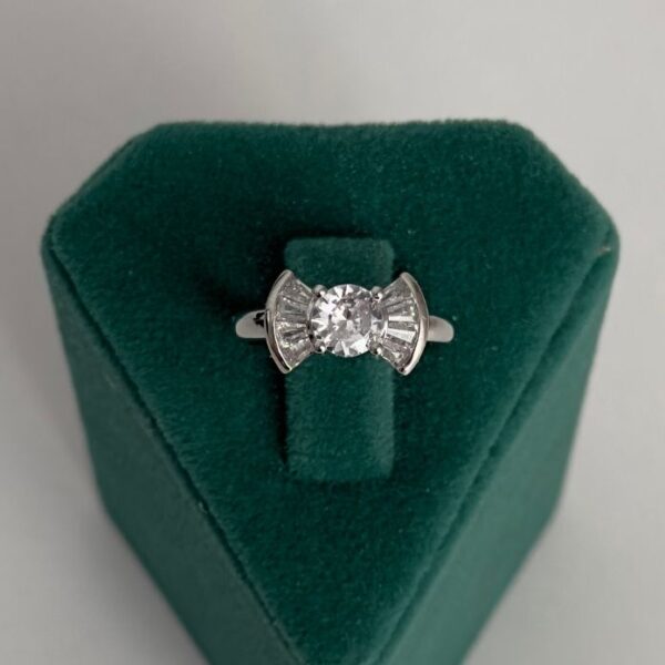 Pirinç Tektaş Kanat Taşlı Ayarlanabilir Yüzük