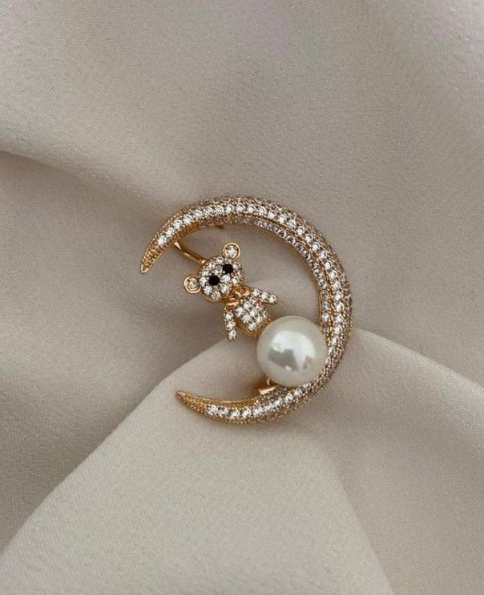 XBRAYICIKHILALGR-1.jpg Xuping Ayıcık Hilal Broş - Görsel 1