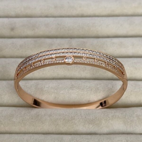 Xuping 4 Sıra Yuvarlak Ve Sıra Taşlı Kelepçe