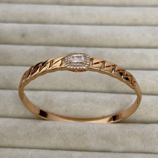 Xuping Zincir Ortası Baget Taş Kelepçe