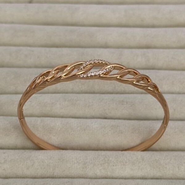 Xuping Zincir Ortası Taşlı Kelepçe