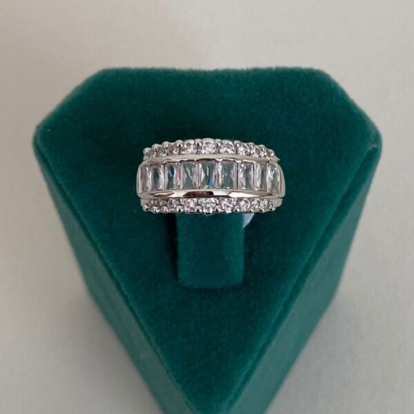 Xuping Numaralı Baget Taş Yüzük