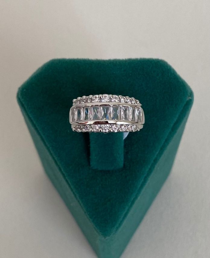 XNUMARALIBAGETTASKENARYUVARLAKS-1.jpg Xuping Numaralı Baget Taş Yüzük - Görsel 1