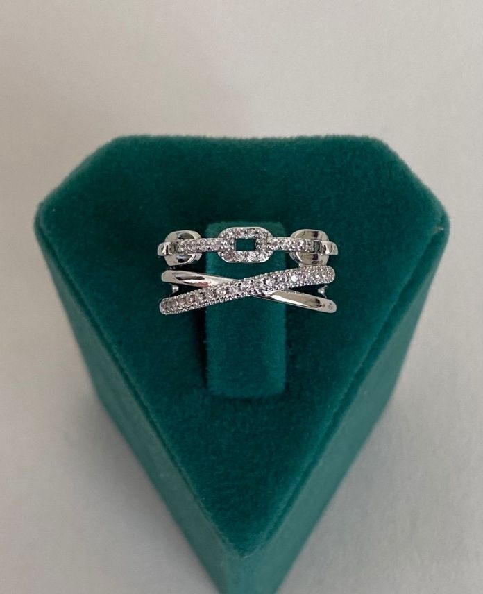 XNUMARALICAPRAZTASZINCIRS-1.jpg Xuping Numaralı Çapraz Taş Zincir Yüzük - Görsel 1