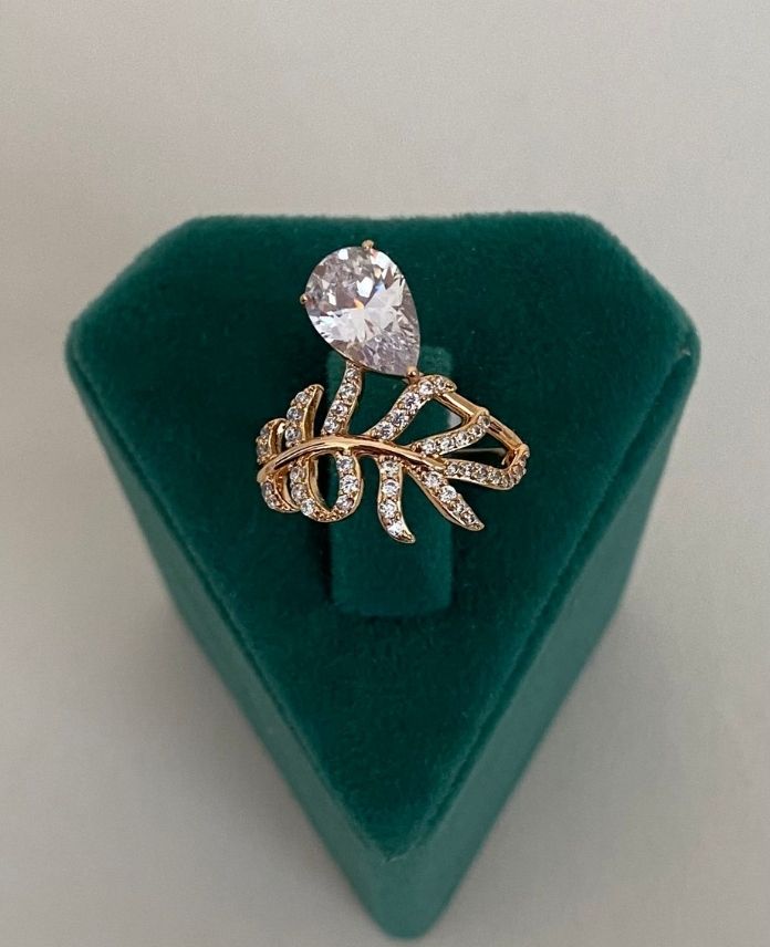 XNUMARALIDAMLAYAPRAKR-1.jpg Xuping Numaralı Damla Yaprak Yüzük - Görsel 1