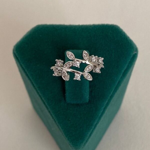 Xuping Numaralı Yaprak Taşlı Yüzük