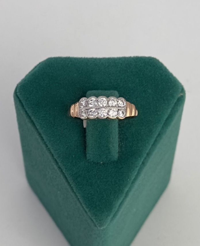 XYUNUMARALI2SIRAYUVARLAKLITASLIM-1.jpg Xuping Numaralı 2 Sıra Yuvarlaklı Taşlı Yüzük - Görsel 1