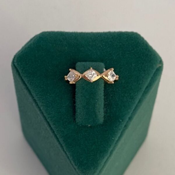 Xuping Numaralı 3 Baklava Taşlı Yüzük