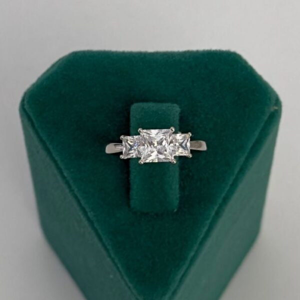 Xuping Numaralı 3 Kare Taş Büyük Yüzük