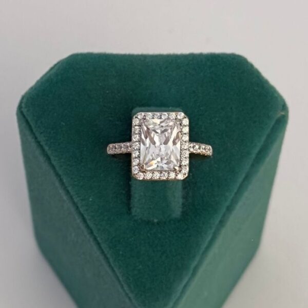 Xuping Numaralı Baget Büyük Taşlı Yüzük