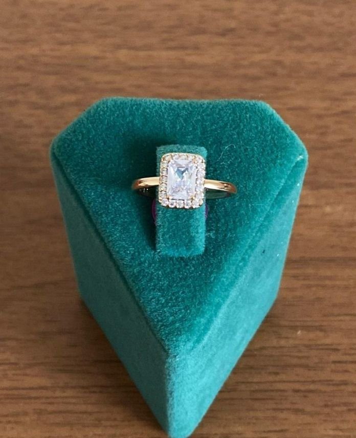 XYUNUMARALIBAGETTEKTAS2R-1.jpg Xuping Numaralı Baget Tektaş Yüzük - Görsel 1