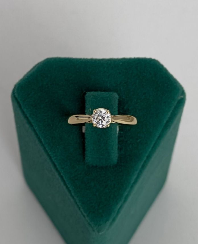 XYUNUMARALIBUZGUTEKTAS2G-1.jpg Xuping Numaralı Büzgü Tektaş Yüzük - Görsel 1