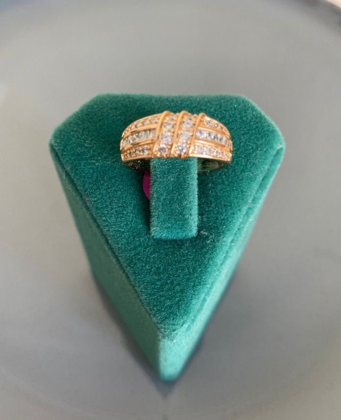 XYUNUMARALICAPRAZDETAYLITASLIR-1.jpg Xuping Numaralı Çapraz Detaylı Yüzük - Görsel 1