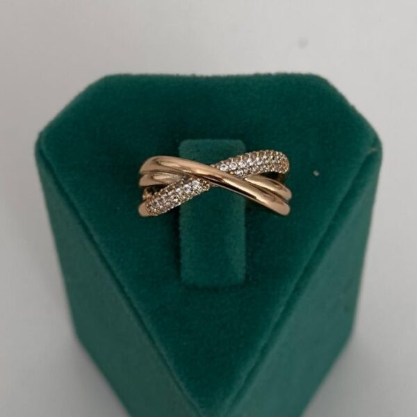 Xuping Numaralı Çapraz Düz Taşlı Yüzük