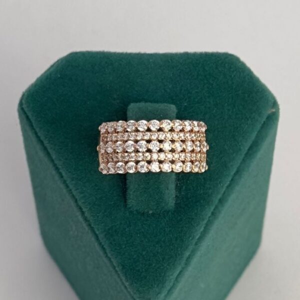 Xuping Numaralı Çok Sıra Yuvarlak Taşlı Yüzük