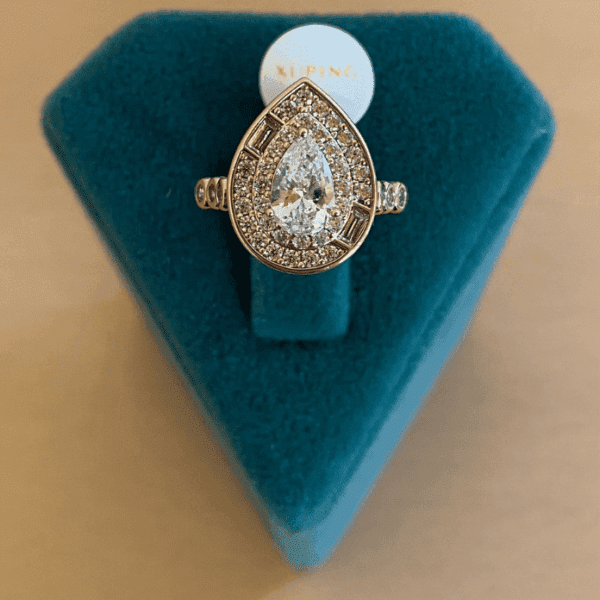 Xuping Numaralı Damla Yüzük