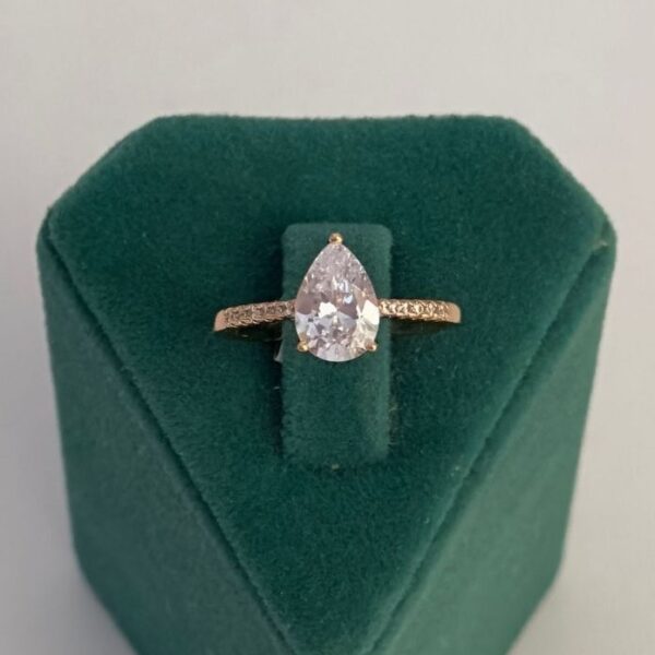 Xuping Numaralı Damla Tektaş Yüzük