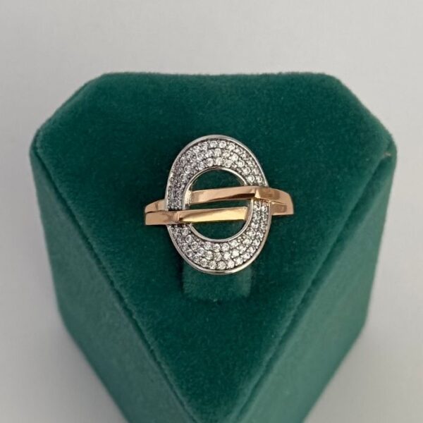 Xuping Numaralı Elips Taşlı Geçmeli Yüzük