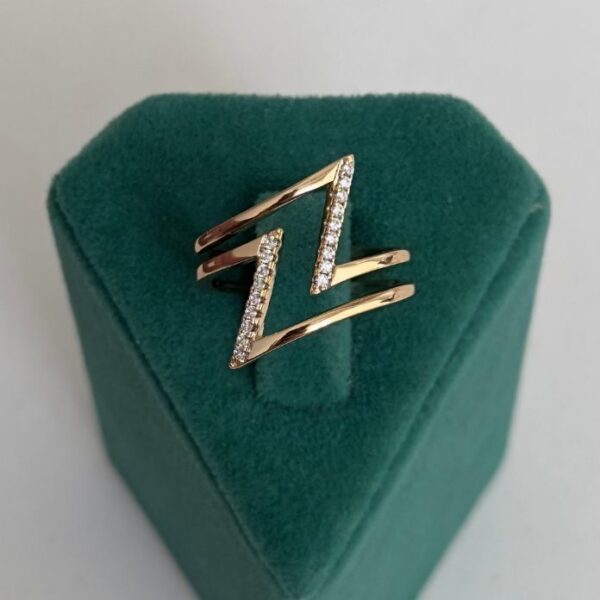 Xuping Numaralı 2 Li Şimşek Taş Yüzük