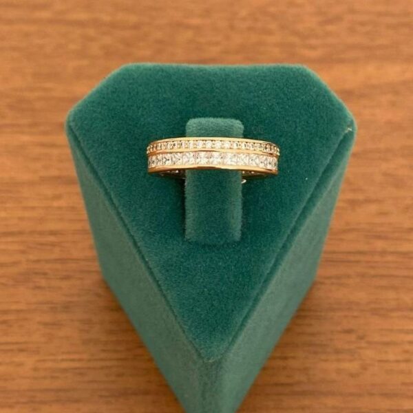 Xuping Numaralı iki Sıra Taşlı Yüzük